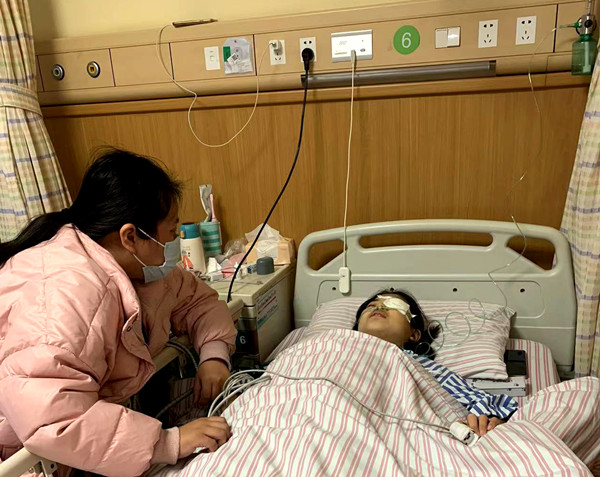 温情陪护，增强员工归属感--兰溪红狮工会专人陪护住院实习生